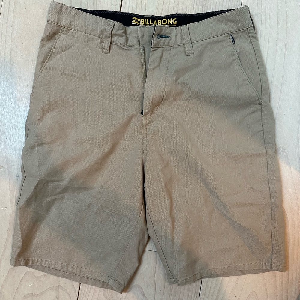 Men’s Tan Billabong Submersible Short Size 28 swim hybrid read description